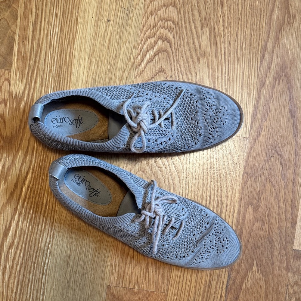 Sofft Women's Taupe Knit Flats